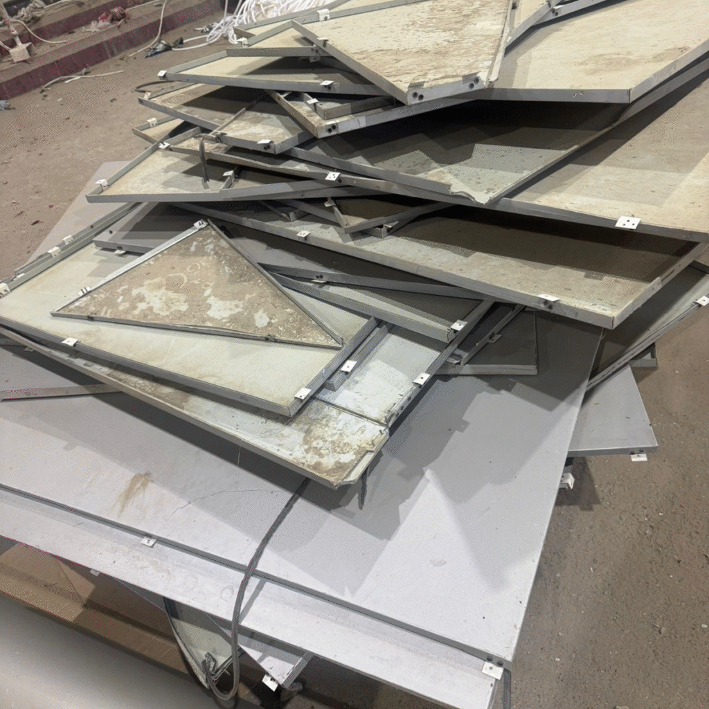 نشتري جميع سكراب النحاس والالمنيوم والحديد والصلب والكابلات والنحاس والمكيفات وتفكيك المعدات المكتبية في جدة سكراب حديد في جدة